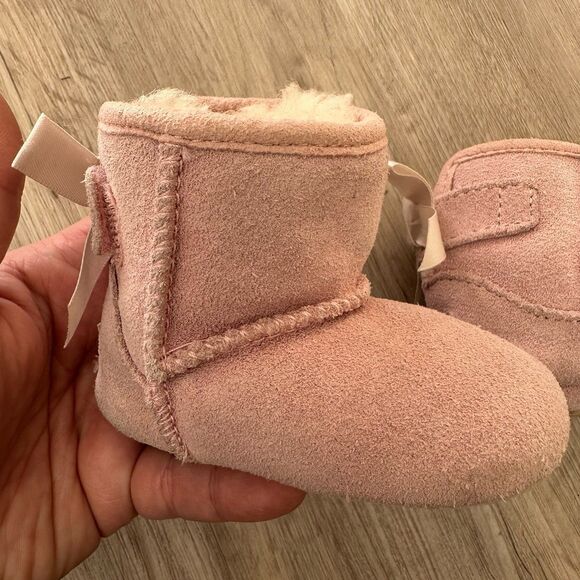 Ugg Boots Jesse Bow Boots Baby Pink Suede White Ribbon Bow Infants Size 0/1 - Picture 8 of 12